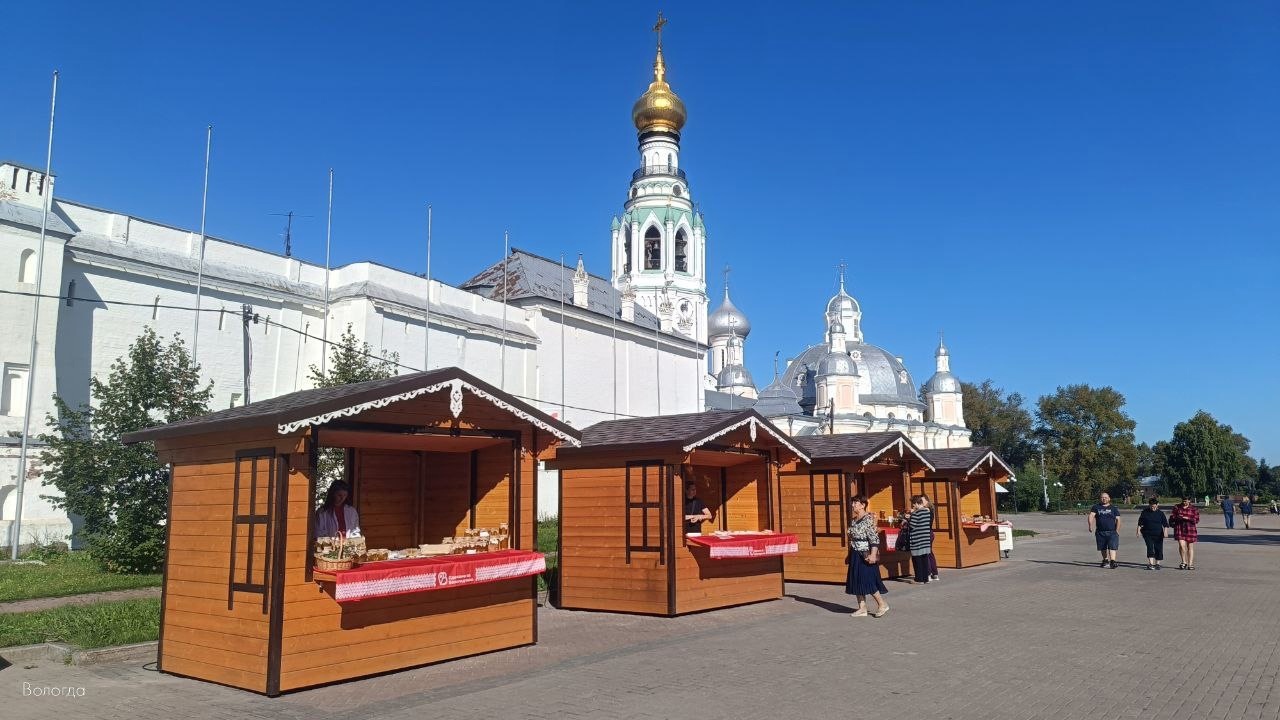 Фермерская ярмарка «Сделано на Вологодчине».