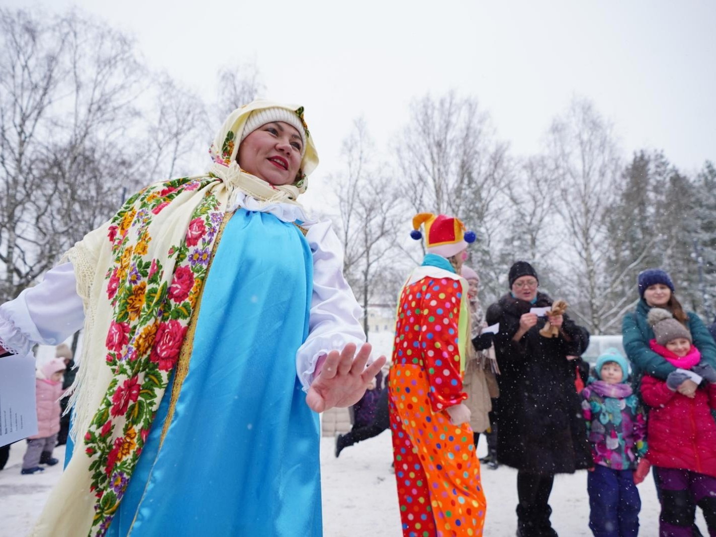 Масленичные гулянья начнутся сегодня в полдень в разных районах Вологды.