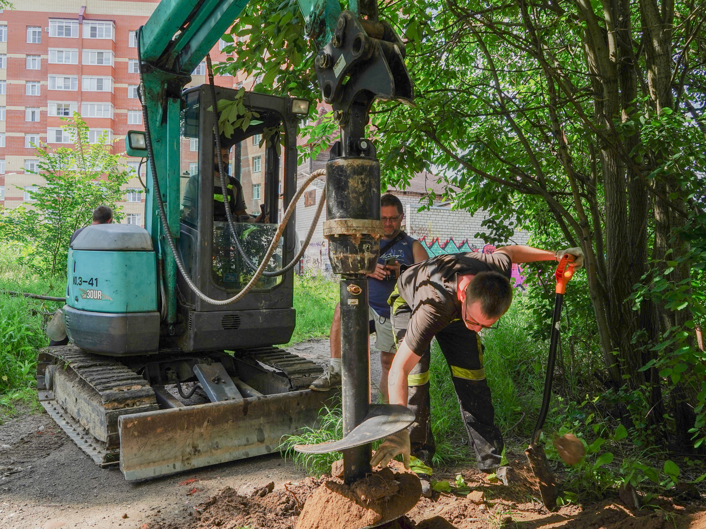 В Вологде стартовали работы по установке нового тротуарного освещения.