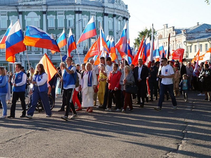 Парад флагов и общегородской концерт пройдут в Вологде в День Государственного флага РФ.