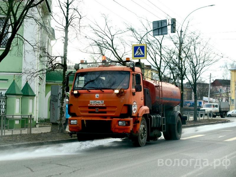 В мае дороги Вологды начнут мыть шампунем.