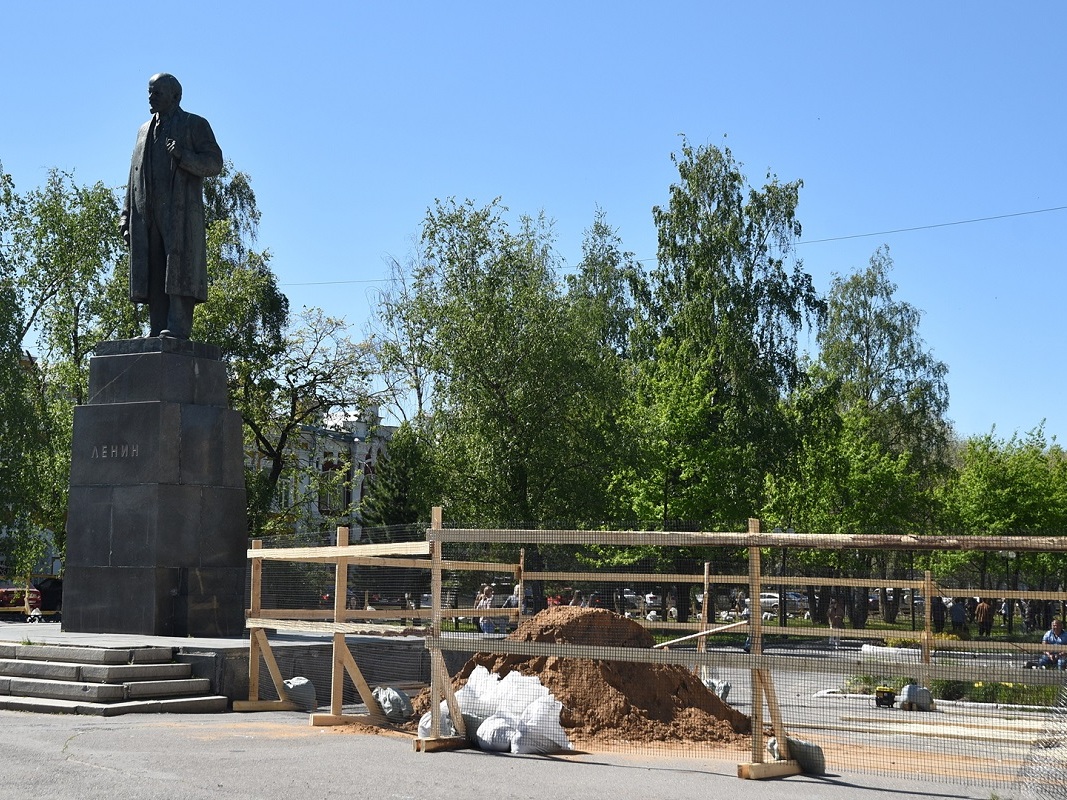 В Вологде начались работы по благоустройству бульвара на проспекте Победы.