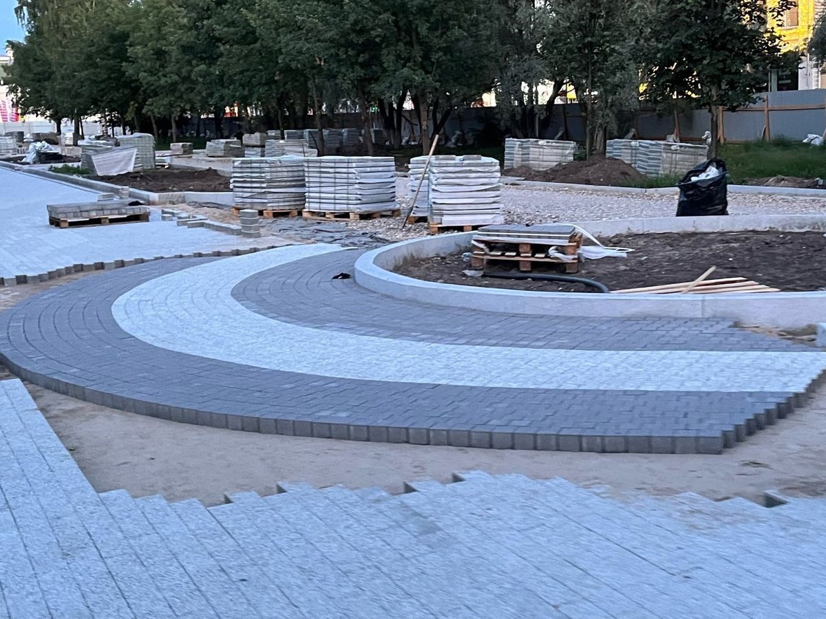 В Вологде ремонтируют фасады зданий в рамках комплексного благоустройства бульвара по проспекту Победы.