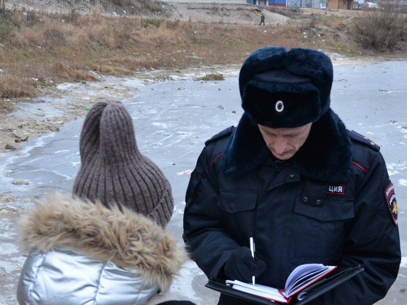 В Вологде усилили работу по предупреждению несчастных случаев при выходе на неокрепший лед.