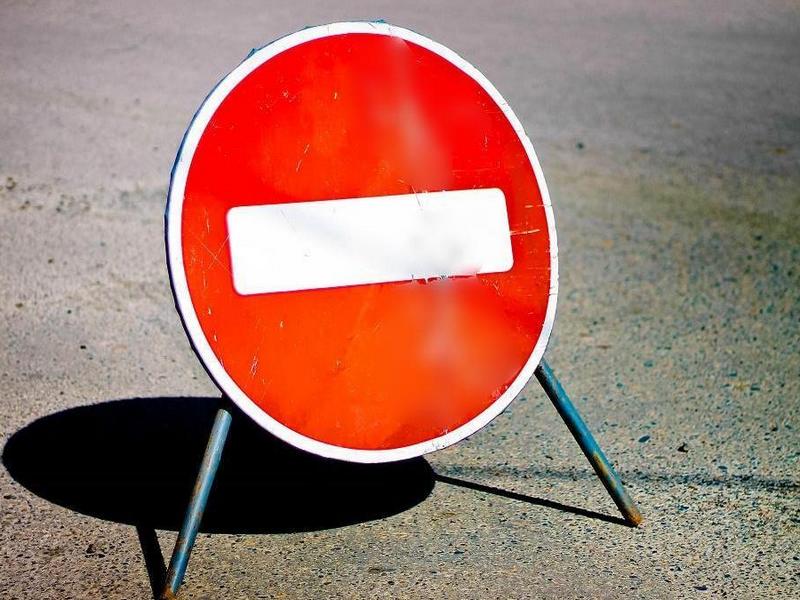 1 июня на улице Поэта Романова ограничат стоянку и движение транспорта.