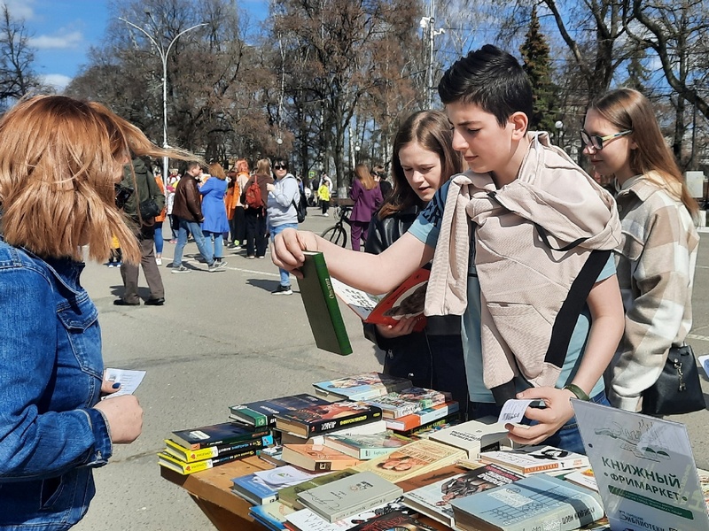 Семь книжных фримаркетов и показы «зеленого» документального кино пройдут в Вологде в рамках Экофорума.