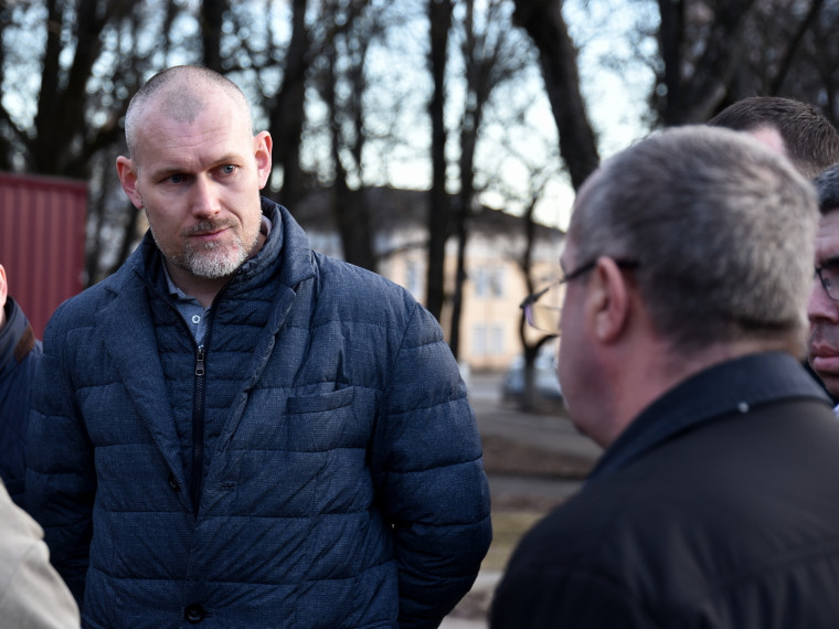 Подготовительные работы к благоустройству площади Революции стартовали в Вологде. Подготовительные работы к благоустройству площади Революции стартовали в Вологде.