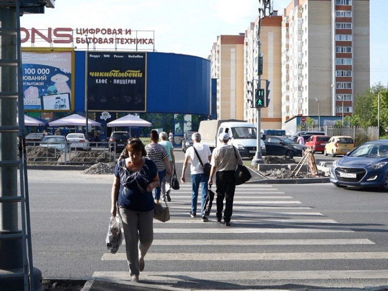 В Вологде на улице Северной начал работать новый светофор. В Вологде на улице Северной начал работать новый светофор.